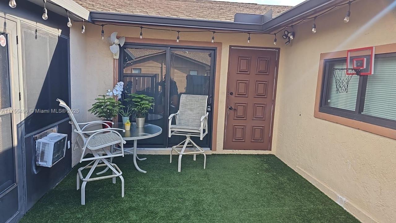 6370 ROYAL WOODS DR, Fort Myers, Floride 33908, États-Unis