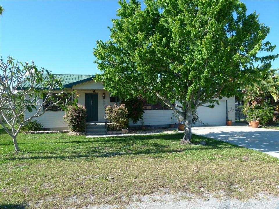 1160 20th Street, Bulkhead Ridge, Florida 34974, Estados Unidos