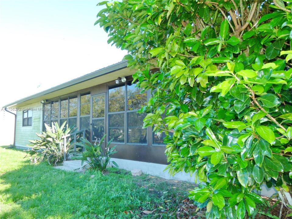 1160 20th Street, Bulkhead Ridge, Florida 34974, Estados Unidos