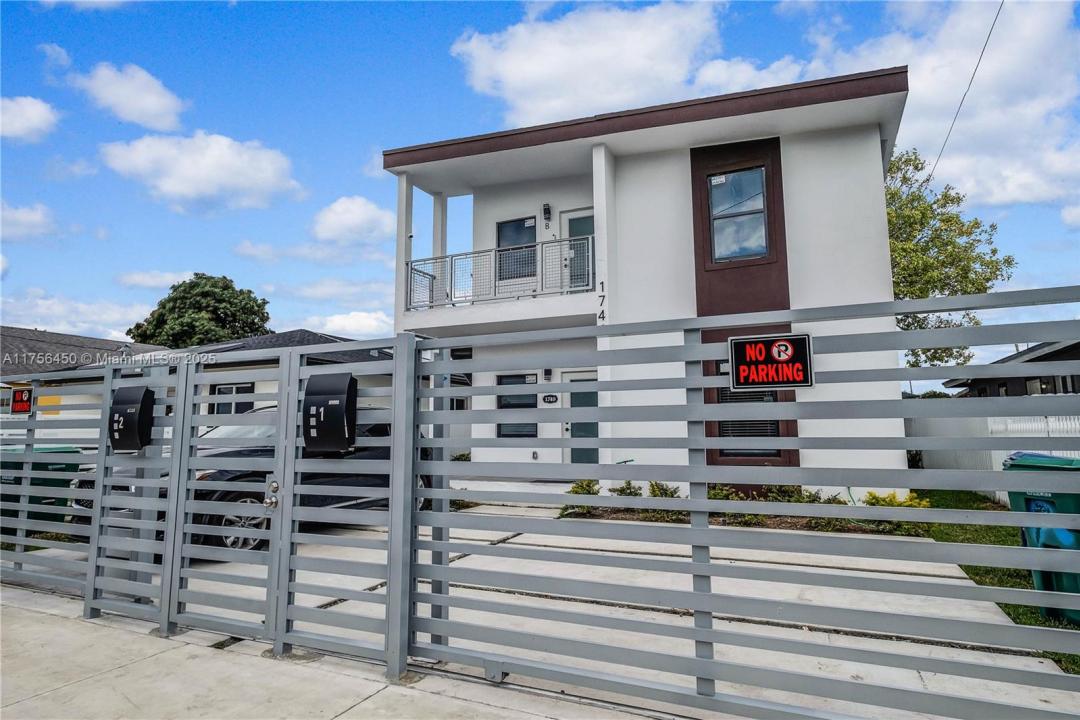 1749 NW 64th St A, Miami, Florida 33147