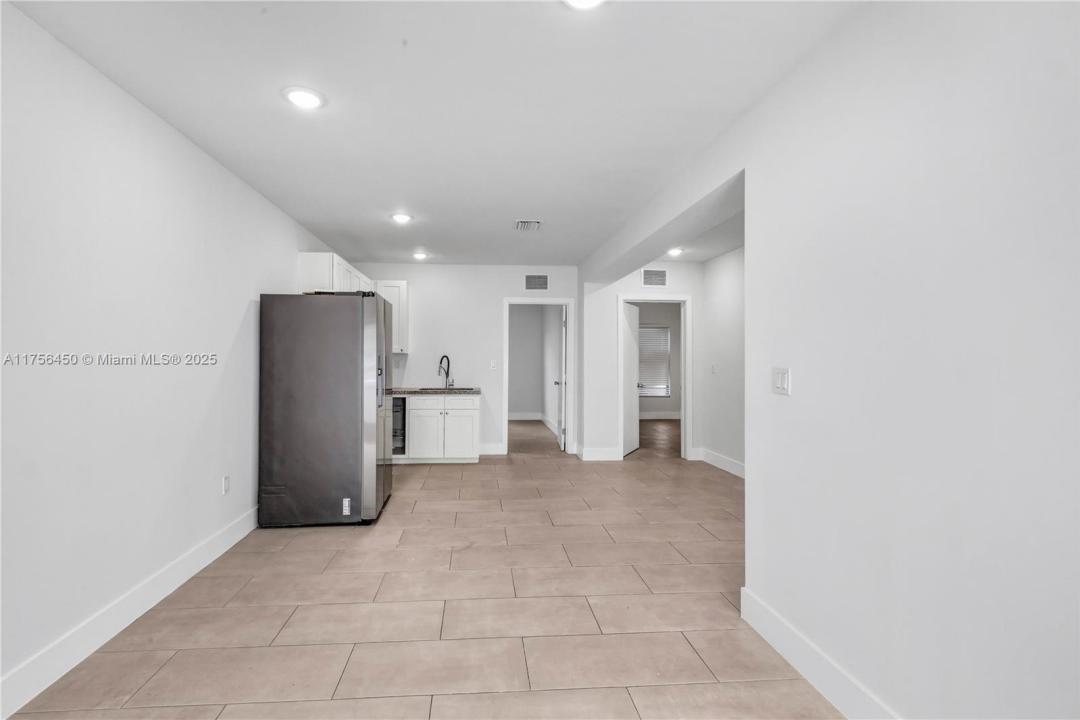 1749 NW 64th St A, Miami, Florida 33147