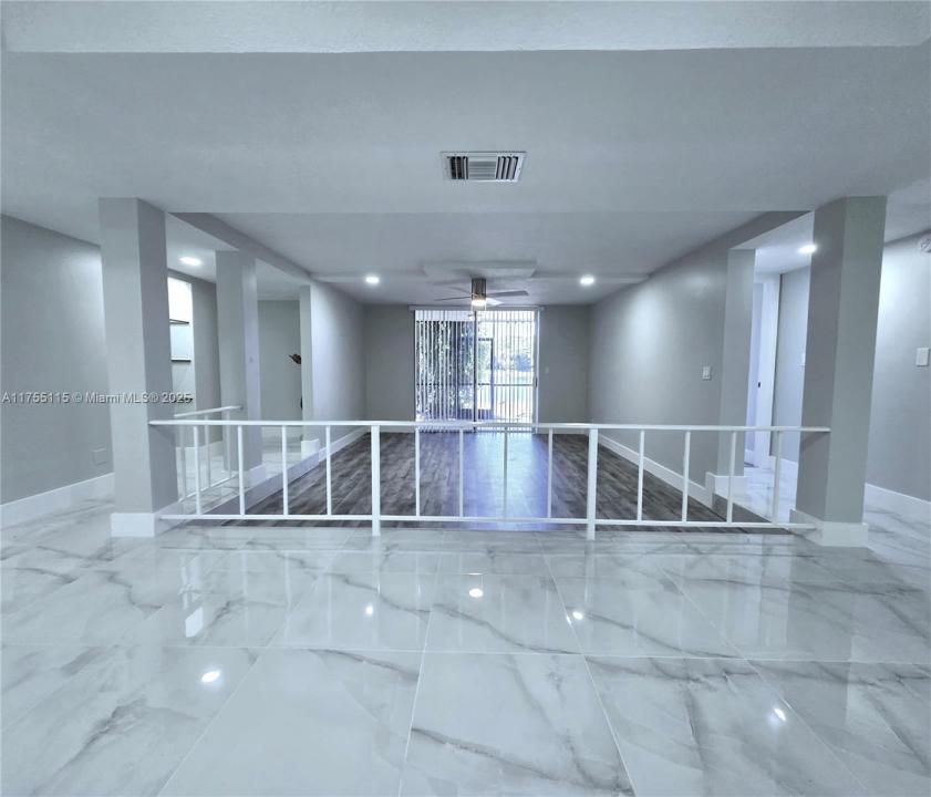 3710 N Inverrary Dr 1P, Lauderhill, פלורידה 33319, ארצות הברית של אמריקה