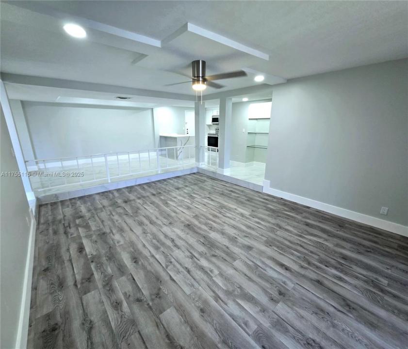3710 N Inverrary Dr 1P, Lauderhill, פלורידה 33319, ארצות הברית של אמריקה