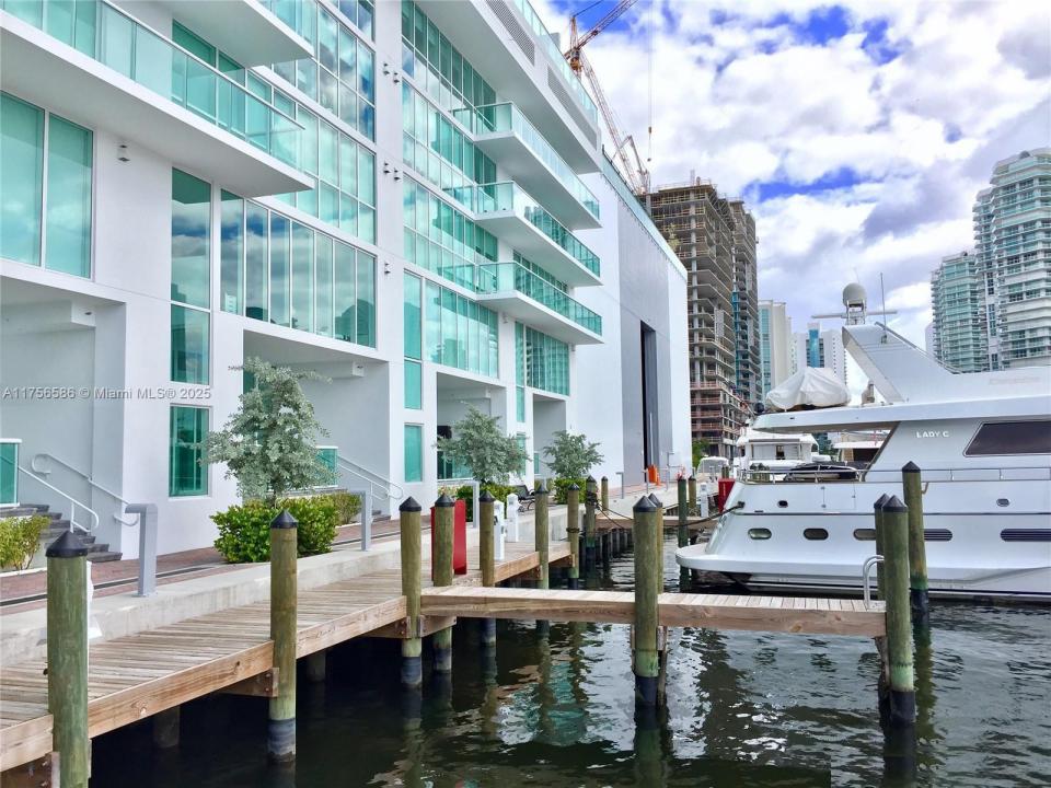 400 Sunny Isles Blvd, Sunny Isles Beach, Florida 33160, HOA KỲ