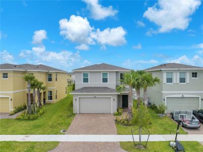 1992 NW Cataluna Cir, Port St. Lucie, Florida 34986, USA