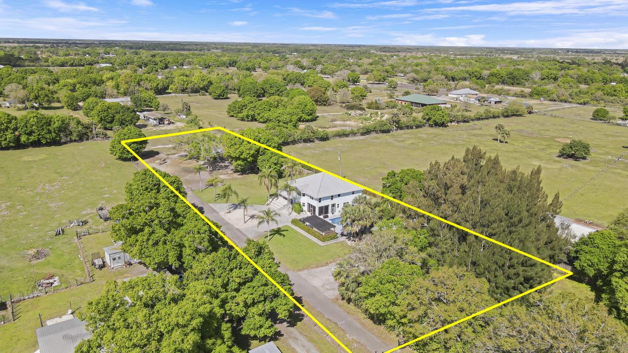 2083 NW 42nd Avenue, Okeechobee, Florida 34972, Estados Unidos