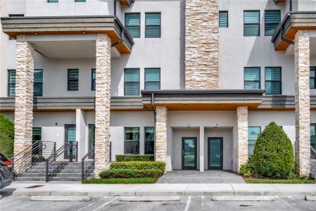 10473 NW 82nd St 3, Doral, Florida 33178, USA