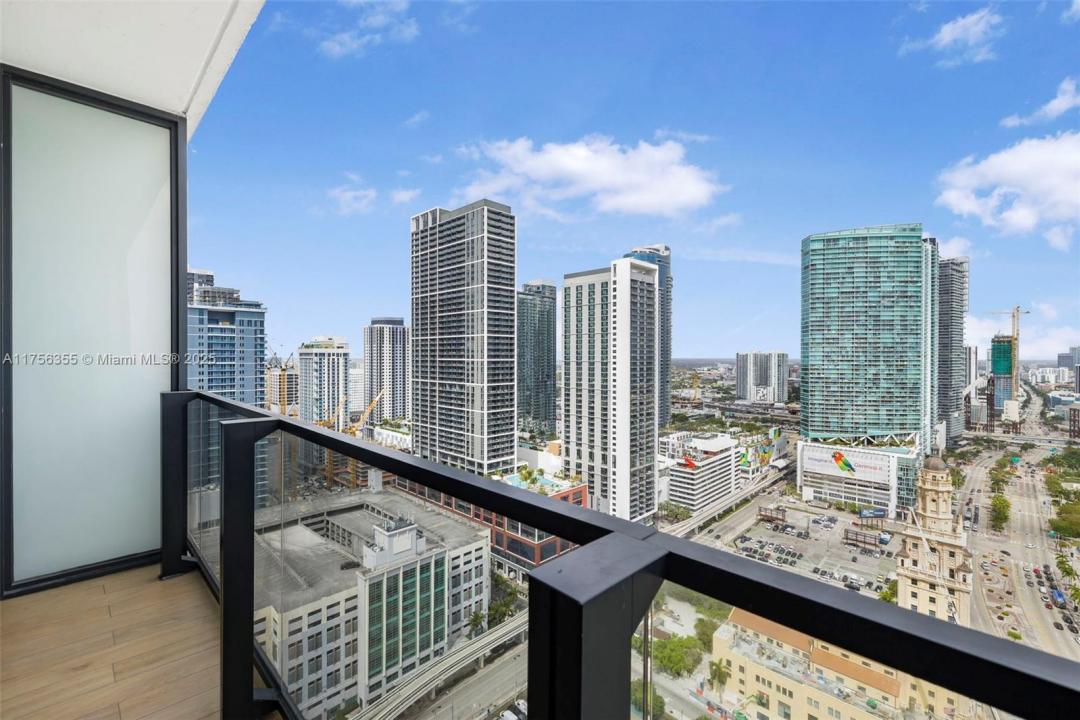 398 NE 5th St 2602, Miami, Florida 33132, USA