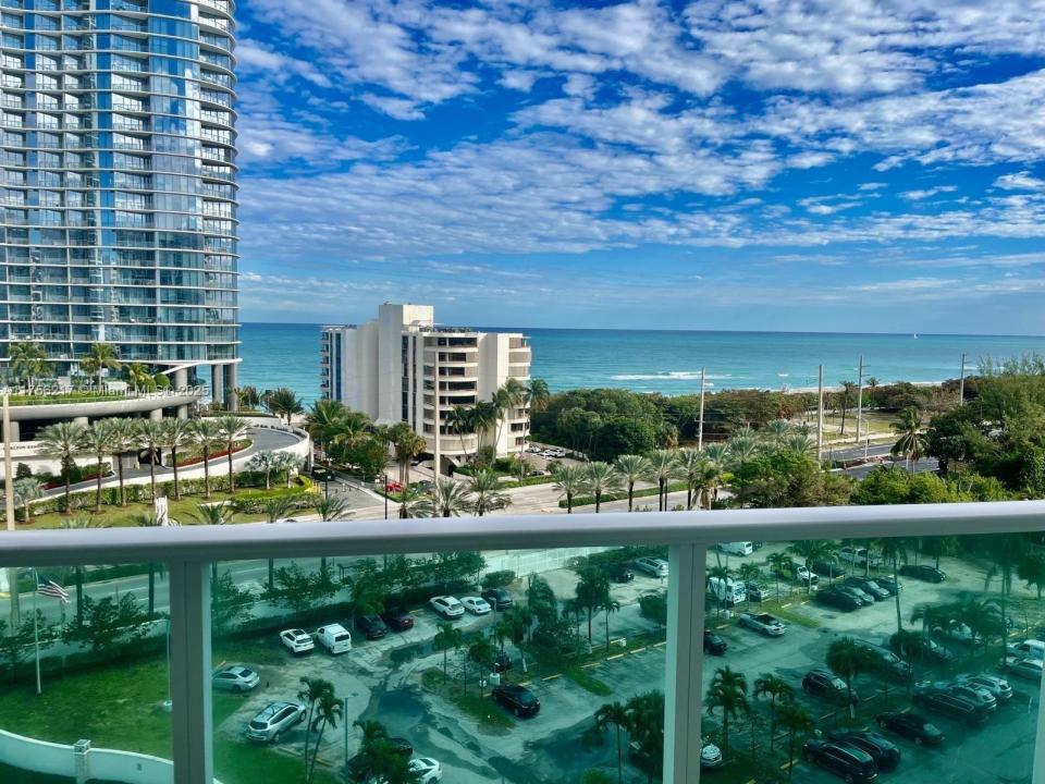 100 Bayview Dr 1006, Sunny Isles Beach, Florida 33160