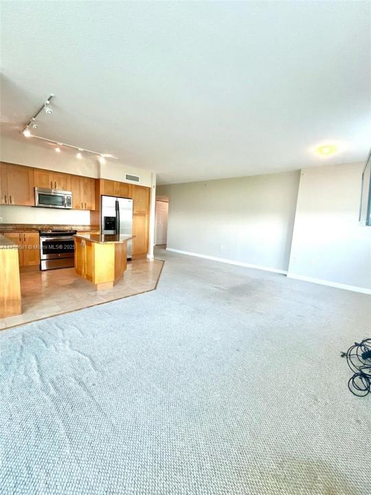 1755 E HALLANDALE BEACH BLV 902 E, Hallandale Beach, פלורידה 33009, ארצות הברית של אמריקה