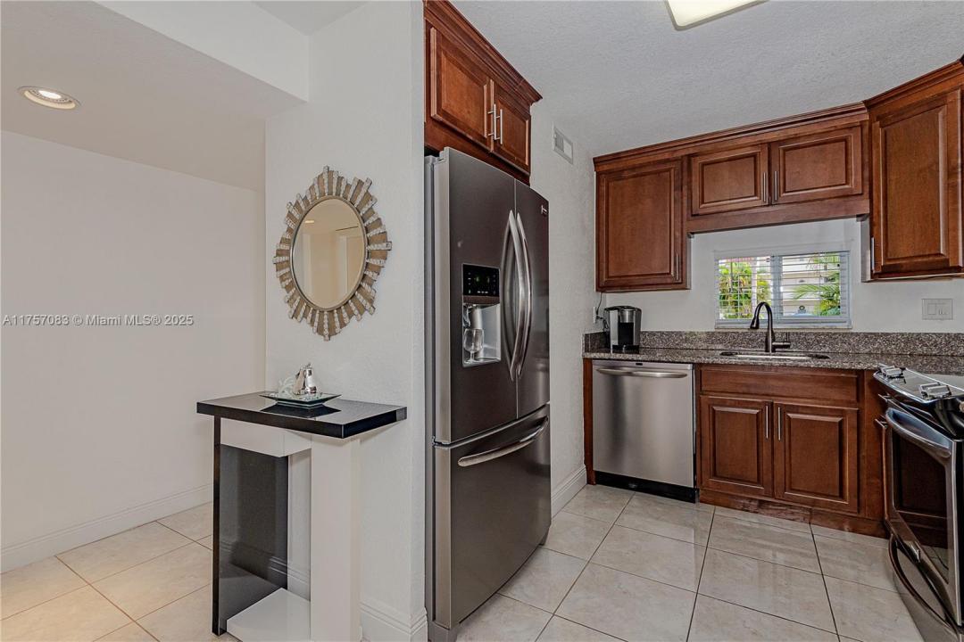 9410 N Hollybrook Lake Dr 109, Pembroke Pines, Florida 33025, Estados Unidos