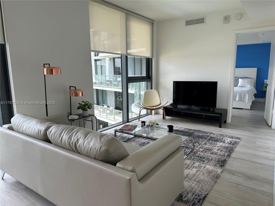 121 NE 34th St 1915, Miami, Florida 33137, Amerika Birleşik Devletleri