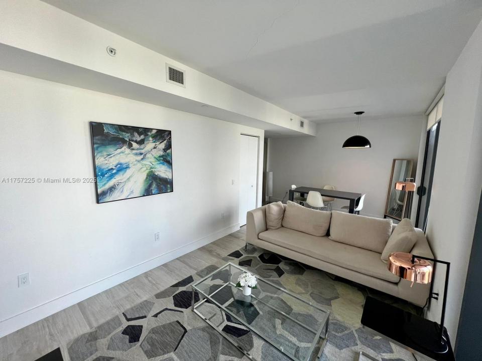 121 NE 34th St 1915, Miami, Florida 33137, Amerika Birleşik Devletleri