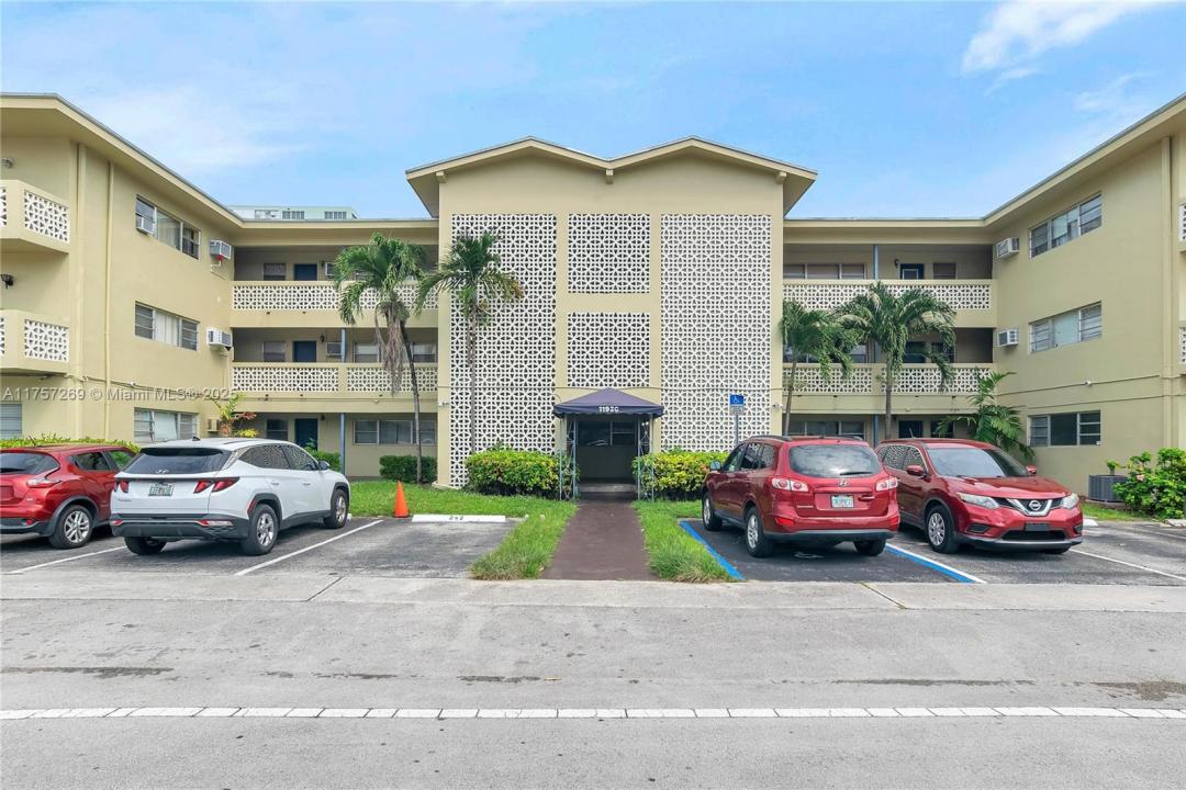 11930 NE 19th Dr 1, North Miami, 플로리다 33181, 미국