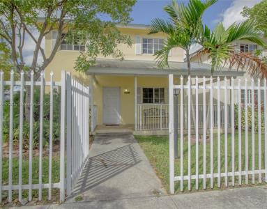 1950 NW 3rd Ave 48, Miami, Florida 33136, USA