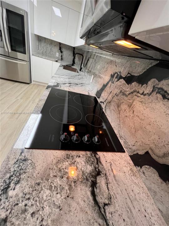 5701 Collins Ave 1215, Miami Beach, Florida 33140