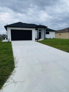 2561 25th Street W, Lehigh Acres, Florida 33971