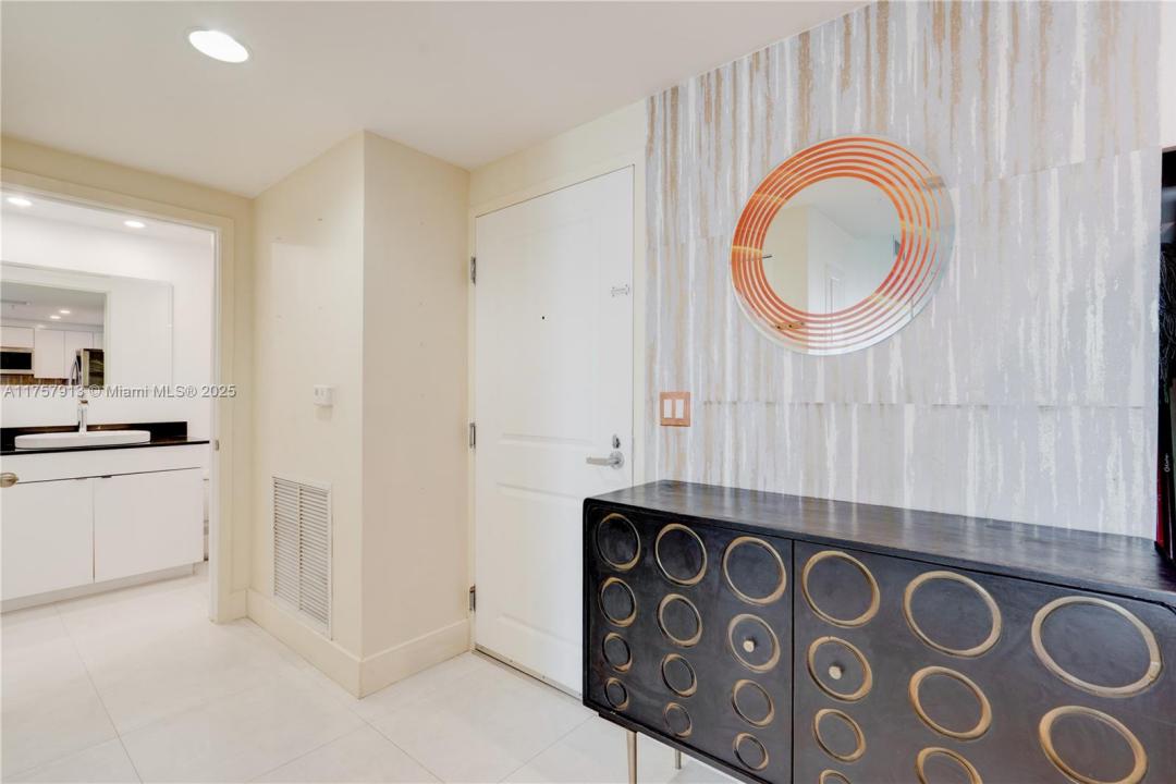 1250 S Miami Ave 1109, Miami, Florida 33130, USA