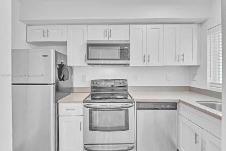 205 NW 84th St 205, Miami, Florida 33150, USA