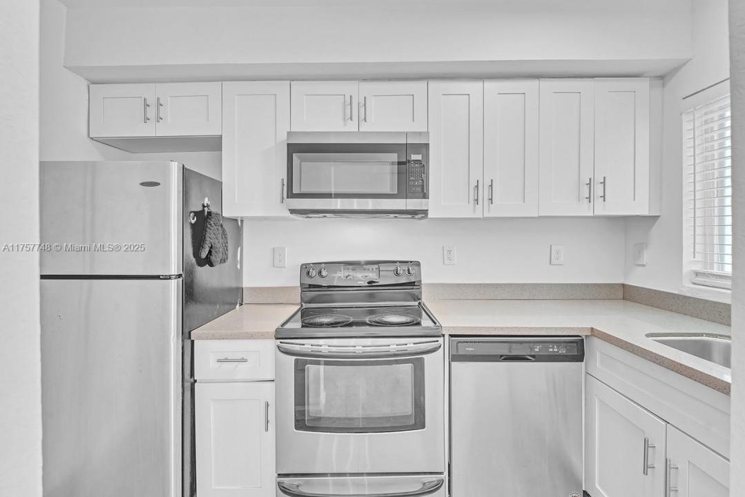 205 NW 84th St 205, Miami, Flórida 33150, Estados Unidos