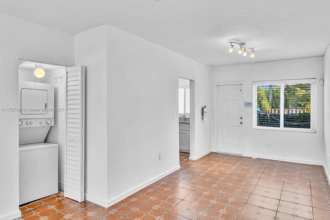 205 NW 84th St 205, Miami, Flórida 33150, Estados Unidos
