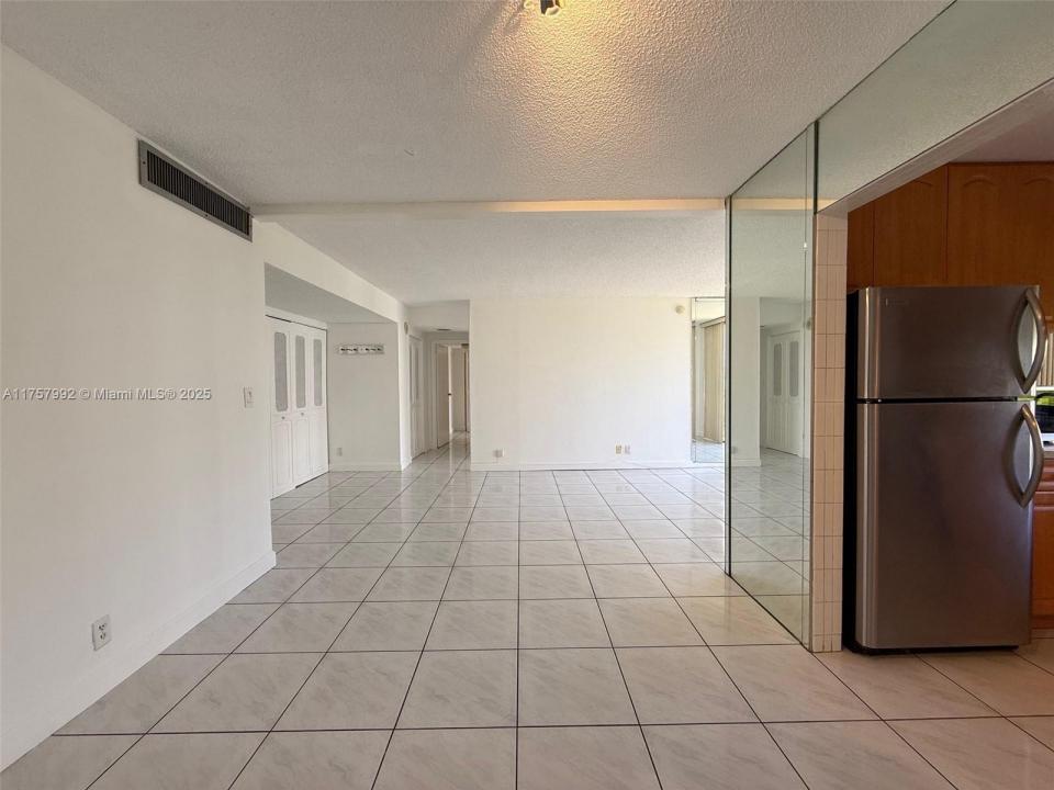 17011 N Bay Rd 607, Sunny Isles Beach, Florida 33160