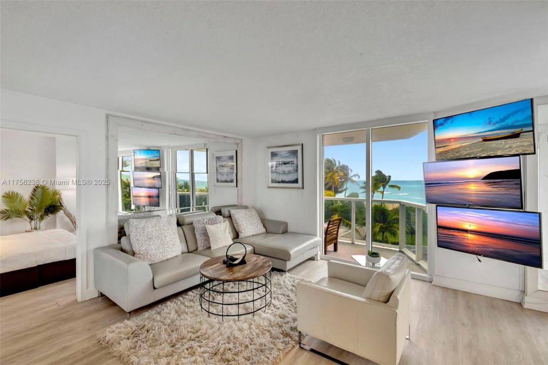 2401 Collins Ave 601, Miami Beach, Floryda 33140, USA