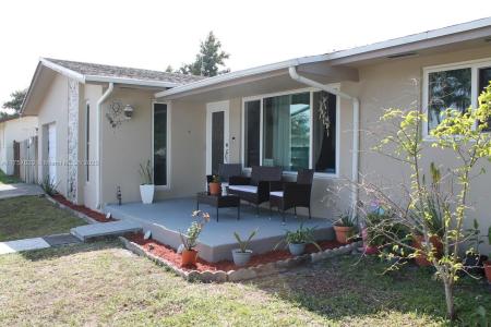 1910 SW 98th Ter, Miramar, Florida 33025, USA