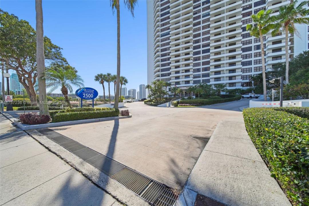 2500 Parkview Dr 812, Hallandale Beach, Floride 33009, États-Unis