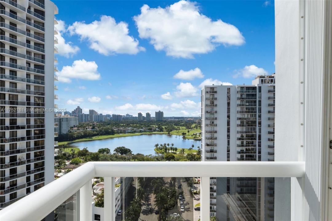 20505 E Country Club Dr 1938, Aventura, 佛羅里達州 33180, 美國
