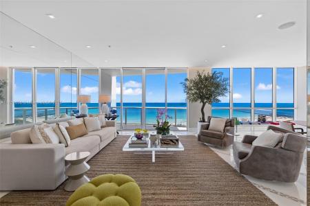 50 S Pointe Dr 1502/03, Miami Beach, Florida 33139, USA