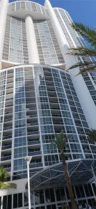18201 Collins Ave 4305, Sunny Isles Beach, Florida 33160, USA
