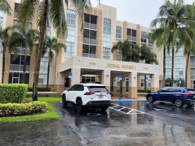 9755 NW 52nd St 318, Doral, Florida 33178, USA
