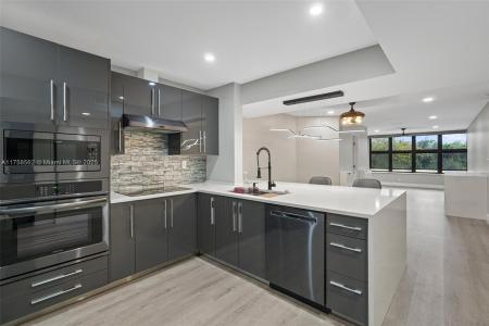 4132 S Carambola Cir S F406, Coconut Creek, Florida 33066, USA