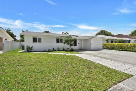 814 NE 4th St, Hallandale Beach, Florida 33009, USA
