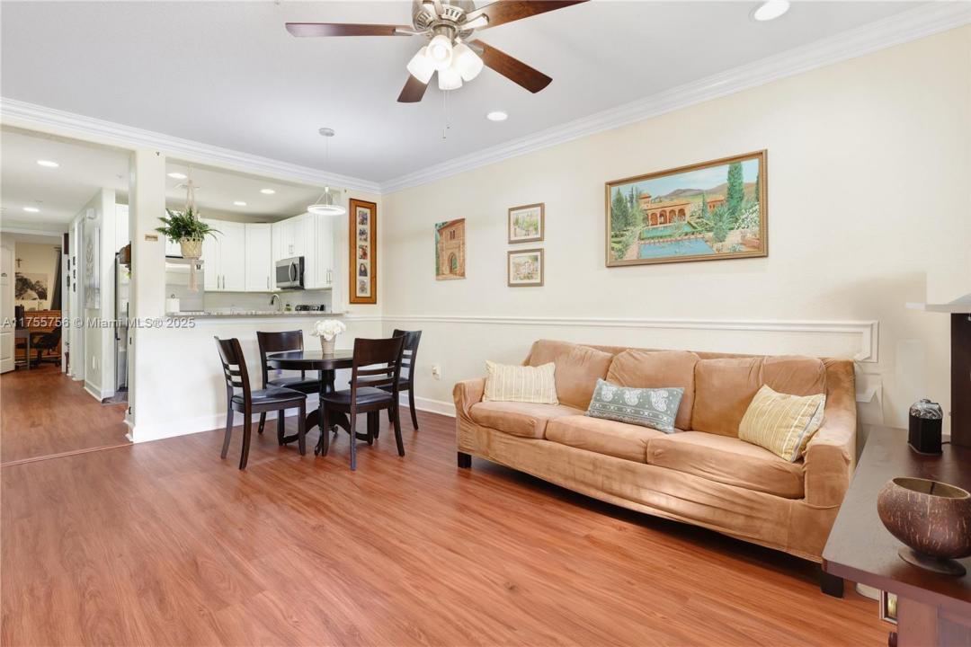 433 SW 147th Ave 102, Pembroke Pines, フロリダ 33027, アメリカ合衆国