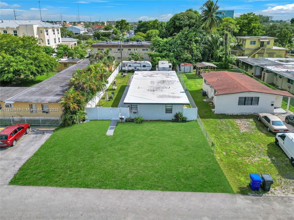 6036 Polk St 2, Hollywood, Floride 33024, États-Unis