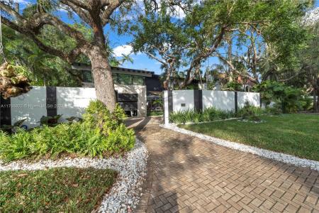 3760 S Douglas Rd, Miami, Florida 33133, USA