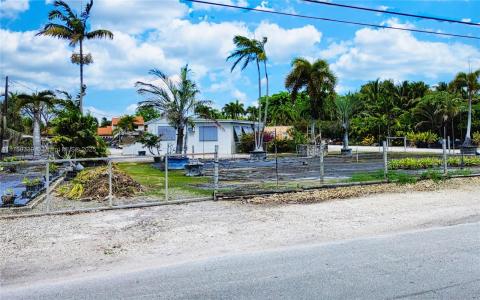 11295 SW 93rd St, Miami, Florida 33176, USA