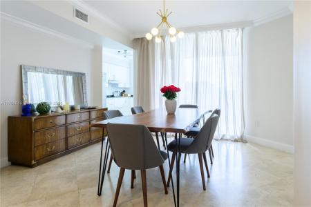 19111 Collins Ave 207, Sunny Isles Beach, Florida 33160, USA