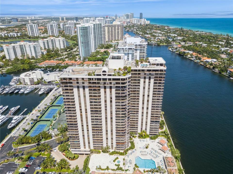 19667 Turnberry Way 8K, Aventura, 佛罗里达州 33180, 美国