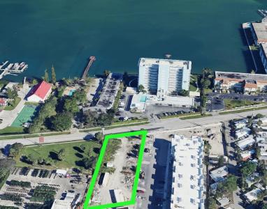 3139 Lake Shore Drive, Riviera Beach, Florida 33404