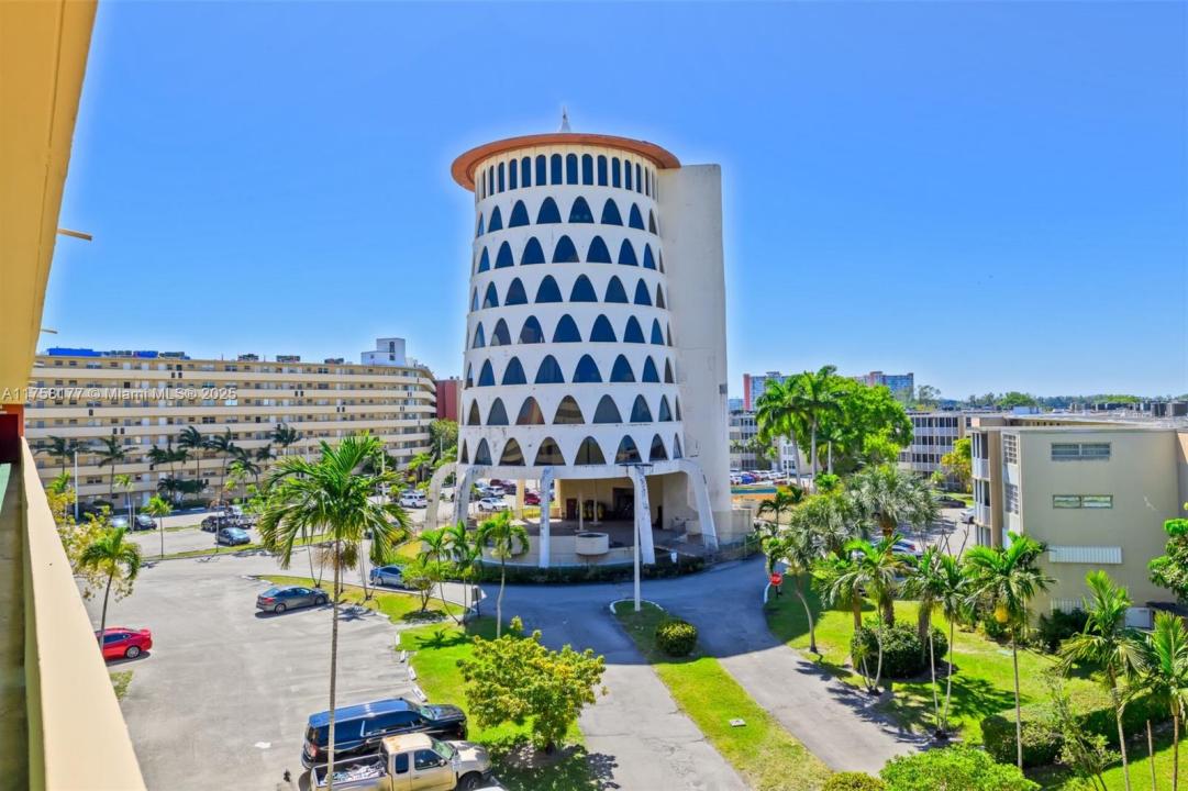 1770 NE 191st St 508-1, Miami, Florida 33179