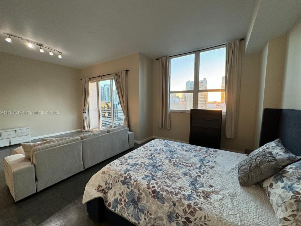 133 NE 2nd Ave 1417, Miami, Florida 33132