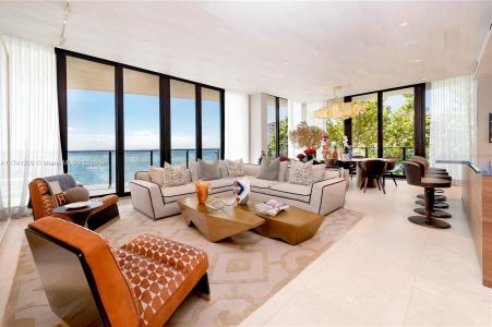 3581 E Glencoe St 301, Miami, Florida 33133, USA