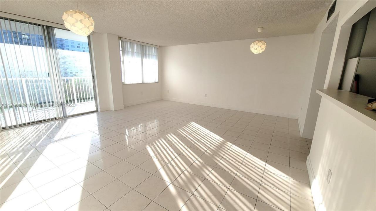 2801 NE 183rd St 504W, Aventura, Floride 33160, États-Unis