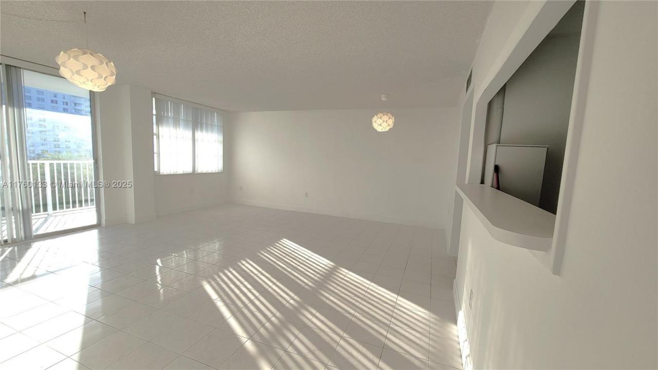 2801 NE 183rd St 504W, Aventura, Floride 33160, États-Unis