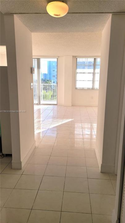 2801 NE 183rd St 504W, Aventura, Floride 33160, États-Unis