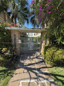 2131 Calais Dr 1, Miami Beach, Florida 33141, USA