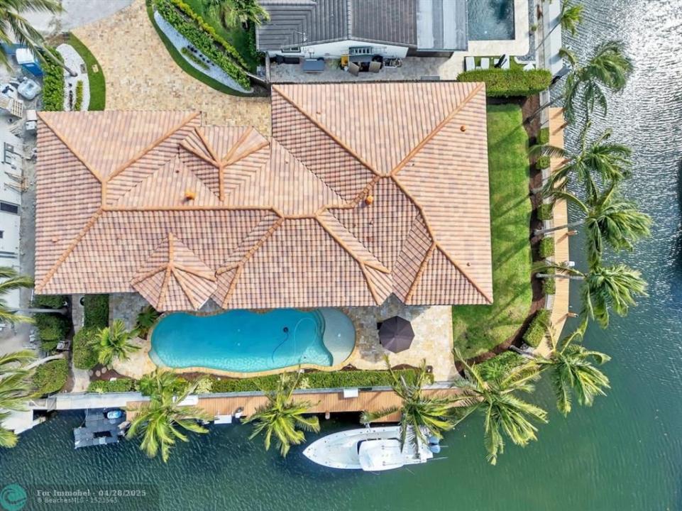 1261 NE 27th Way, Country Club Isles, Pompano Beach, Florida 33062, Estados Unidos